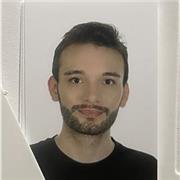Hola! Me llamo Izan, me considero un chico simpático, alegre, responsable y tengo experiencia de más de 6 años impartiendo clases de todos los niveles a jóvenes y adultos. Tengo el título oficial Advanced Certifificate de Cambridge School. Mis clases siem