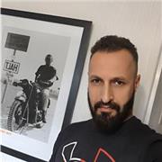 I Describe myself as I am as person who has ability to teach and convince the person who I teach.