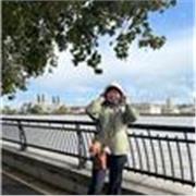 Chinese-English translation graduate skilled at helping non-natives attain native writing and speaking levels with system and fun