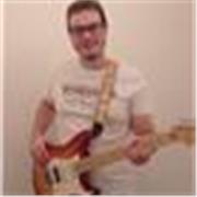 Offro lezioni per tutti coloro che vogliono imparare e divertirsi con la chitarra. Livello base/intermedio