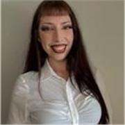 Graduada en estudios de Asía y África especializada en japones. Amplios conocimientos de inglés, japonés, coreano e italiano