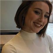 Profesora para asignaturas troncales y de ciencias