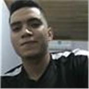 Profesor joven, estudiante de 8vo semestre de la facultad de ingeniería industrial viene a brindarle su conocimiento a todos los usuarios para que puedan aprender y explorar sus conocimiento