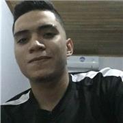 Profesor joven, estudiante de 8vo semestre de la facultad de ingeniería industrial viene a brindarle su conocimiento a todos los usuarios para que puedan aprender y explorar sus conocimiento