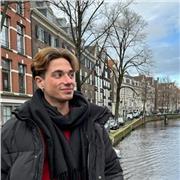 Estudiante de filología da clases de inglés e italiano (primaria, ESO y bachillerato)