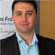 Professeur d'anglais passionné avec une expertise en littérature, écriture et
enseignement de la langue anglaise.