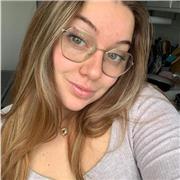 Je donne des cours pour primaire et collégiens si besoins actuellement en 2 eme année d’école d’infirmière