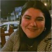 Maestra de español con experiencia trabajando con niños