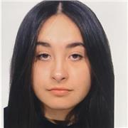 Studentessa di Economia e Marketing internazionale all’Università di Modena, con un diploma in Amministrazione Finanza e Marketing