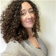 Formatrice professionnelle spécialisée dans les matières en lien avec le commerce.