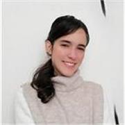 Profesora titulada, bilingüe en inglés y español, con experiencia internacional, ofrece clases dinámicas de idiomas.
