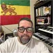 I’m a patient, skilled online tutor who helps teens build confidence and creative skills in music and English.
