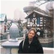Native English EFL tutor. Bachelors Degree in English Literature with 3 years experience.