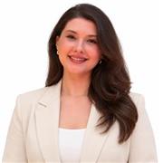 Qualified Dietitian offering personalised nutrition coaching for healthier, sustainable eating habits.
