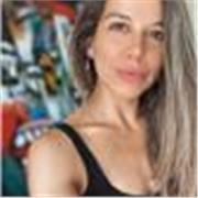 Artista visual enseña pintura contemporánea y técnicas de arte urbano para adultos