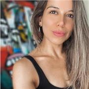 Artista visual enseña pintura contemporánea y técnicas de arte urbano para adultos