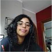 Profesora de arte centrada en personalizar las clases según los objetivos de mejora del alumno.