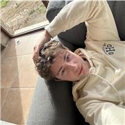 Soy estudiante de enfermería, pero puedo hacer cualquier asigantura de primaria-secundaria.