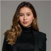 Supporting beginner and intermediate learners in building confident, effective communication skills.