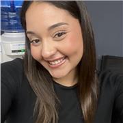 Trabajadora con experiencia trabajando con niños y con amplios conocimientos en, en lengua, literatura, historia, latín…