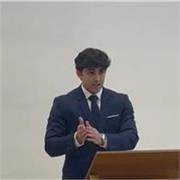 Estudiante de derecho que accede a 3° curso