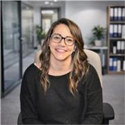 Docente di scienze umane impartisce lezioni di psicologia, pedagogia, sociologia e antropologia per studenti di liceo