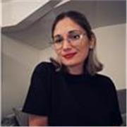 Profesora con título para todas las edades