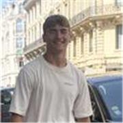 Ciao, sono uno studente di ingegneria al Politecnico di Torino. Offro ripetizioni e aiuto/compiti di matematica e fisica