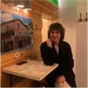 Profesor de Lengua Castellana y Literatura, Español para extranjeros y Francés, con una formación académica de rigor y con experiencia docente tanto en el sistema educativo español como en el extranjero