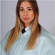 Hola! Soy profesora de Filología Hispánica, con un Máster en Formación del Profesorado con experiencia impartiendo clases