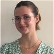 Passionnée par l'enseignement j'étudie pour devenir ingénieure. Je vous propose des cours de matières scientifiques sur Lyon