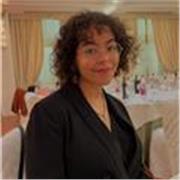 Native Italian tutor offering private online Italian lessons to adults