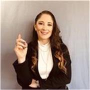 Doy clases de desarrollo humano, como: liderazgo, autoestima, comunicación, manejo de conflictos, crecimiento personal y metas