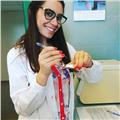 Studentessa di scienze biologiche che impartisce ripetizioni di scienze e biologia