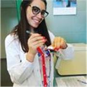 Studentessa di scienze biologiche che impartisce ripetizioni di scienze e biologia