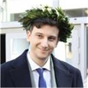 Ragazzo laureto in intirior design con tesi in storia de arte in zona Castiglione delle Stiviere anche online 
