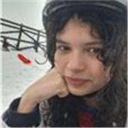 Profesora de Inglés enfocada en niños, ayuda en el refuerzo de la materia.