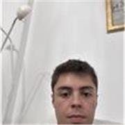 Estudiante con buenos conocimientos de economía hasta el nivel de bachillerato