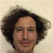 Insegnante madrelingua italiano impartisce lezioni di italiano