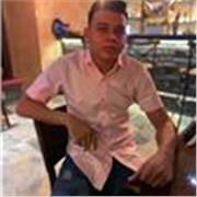 Estudiante de ingeniería apoya en clases de matemáticas