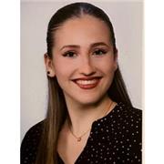 Doy clases adaptadas al nivel de cada uno, desde educación primaria a secundaria. Poseo la certificación del B1 de inglés a través de la escuela oficial de idiomas.
Además también tengo el título de técnico en atención a personas en situación de dependenc