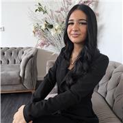 ich bin Iliana (14) aus Köln-Porz und biete Englischnachhilfe bis Klasse 6 an. Geduldig und zuverlässig. Tel