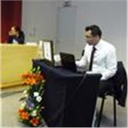 Especializado en metodología de la investigación y en estadística descriptiva e inferencial