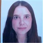 Responsable y dedicada. Estudios completos en Derecho, larga experiencia en medio de comunicación y en cuidado de infancias.