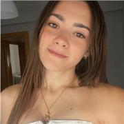 Me defino como una persona con mucha paciencia y calmada, daría clases a los alumnos de primaria.