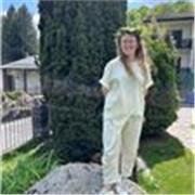 Offro ripetizioni e aiuto compiti. 
Sono diplomata al liceo scientifico, laureata in educazione professionale e in pedagogia.