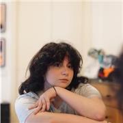 docente d’inglese pronta ad insegnare ai ragazzi sino al Liceo