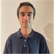 Profesor titulado en física y con master en epistemología. Seis años de experiencia impartiendo clases parículares.