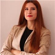 Profesora de italiano nativa. Fluida en inglés, castellano, francés, y con nivel intermedio de chino. Primera clase gratuita!