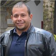 Profesor de economía para clases virtuales y asesoría
